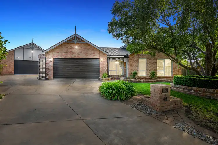 9 Kacatica Place, Brookfield VIC 3338