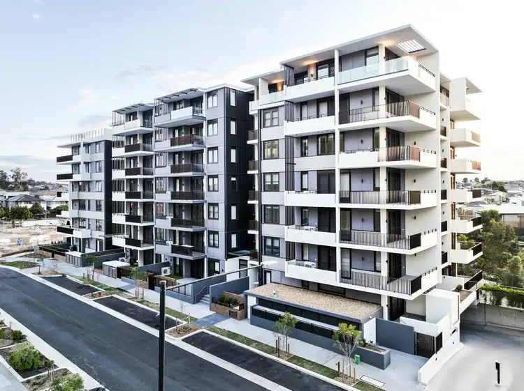 4.02/4 Fordham Way, Oran Park NSW 2570