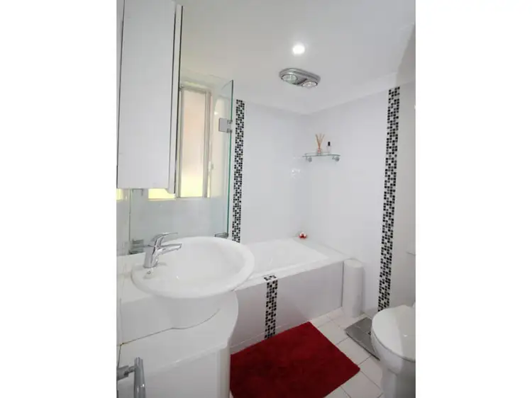 Fourth view of Homely apartment listing, 2/19 Redman Road, Dee Why NSW 2099
