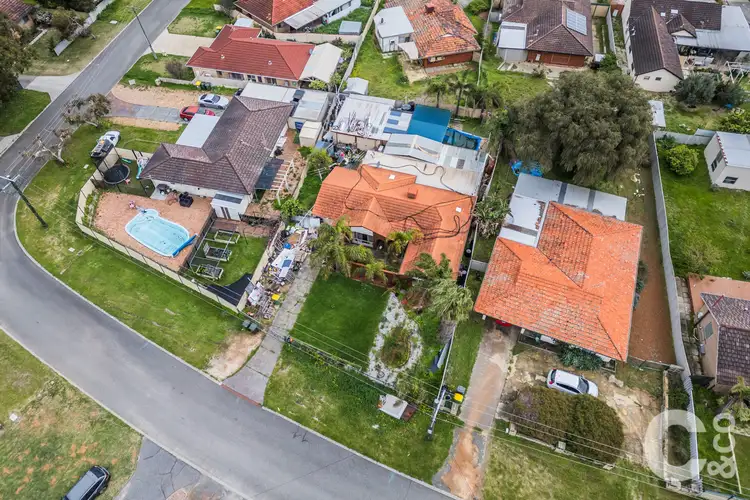 7 Farmer Way, Parmelia WA 6167