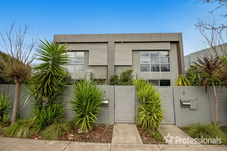 Main view of Homely townhouse listing, 2/70 Travers Street, Wagga Wagga NSW 2650