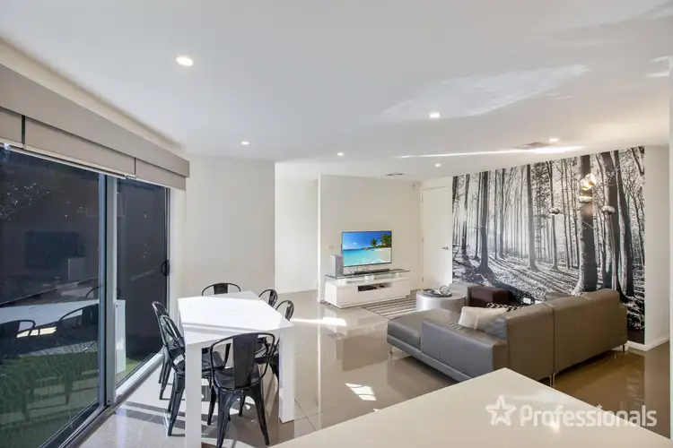 Fifth view of Homely townhouse listing, 2/70 Travers Street, Wagga Wagga NSW 2650