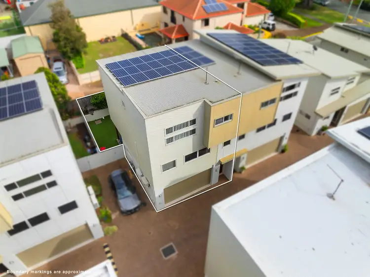 Second view of Homely townhouse listing, 4/18 Bainbridge Street, Ormiston QLD 4160