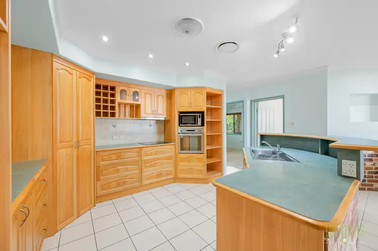 Fifth view of Homely house listing, 2 Panorama Court, Glen Eden QLD 4680
