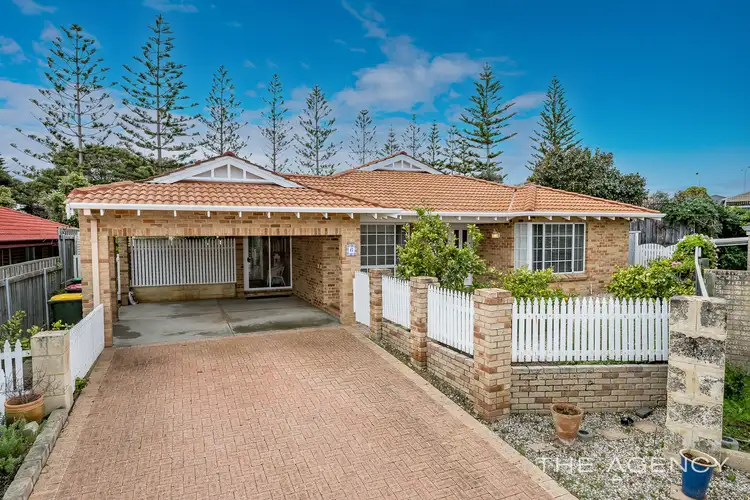 Second view of Homely house listing, 6 Clovelly Mews, Mindarie WA 6030
