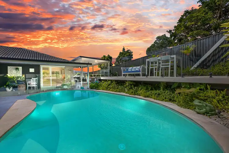 2 Arbury Hill Close, Burleigh Heads QLD 4220