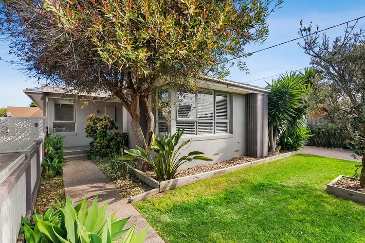 6 Gleneagles Avenue