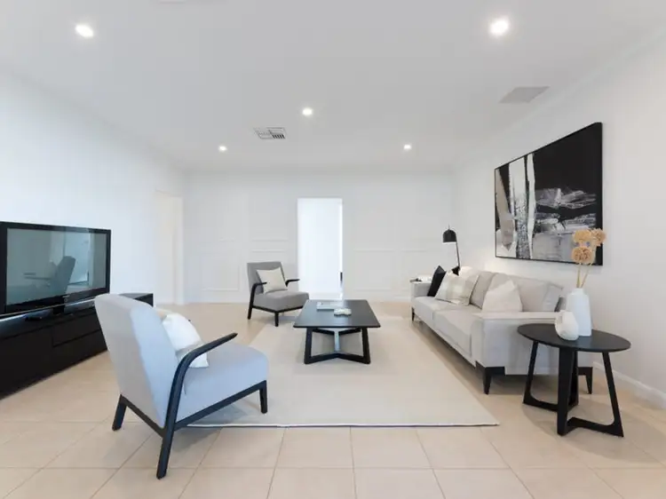 3 Lancelot Green, Wattle Grove WA 6107