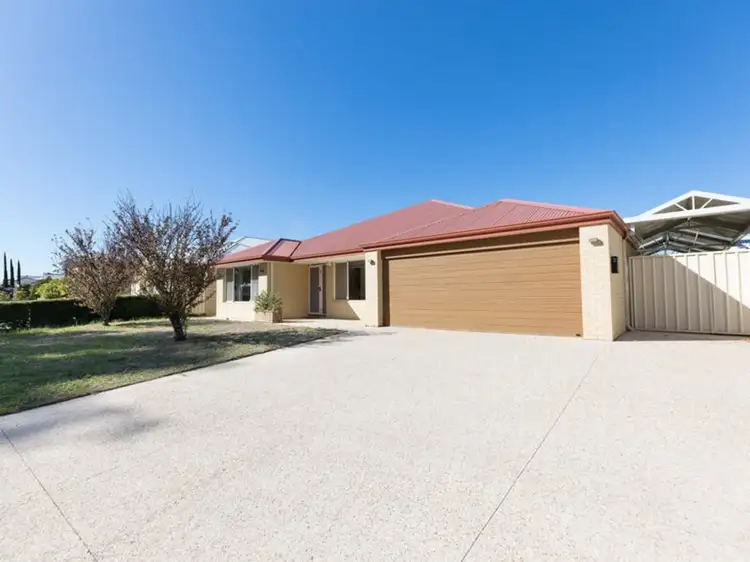 Second view of Homely house listing, 3 Lancelot Green, Wattle Grove WA 6107
