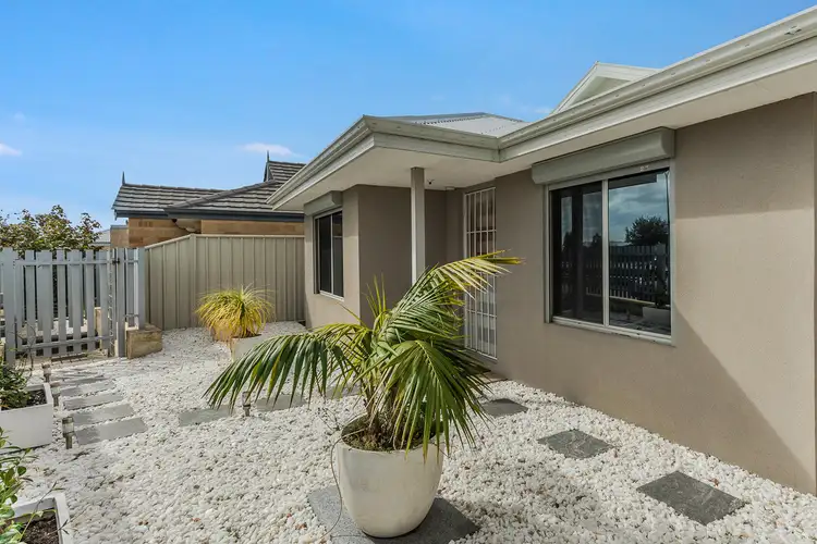 16 Mallina Crescent, Golden Bay WA 6174