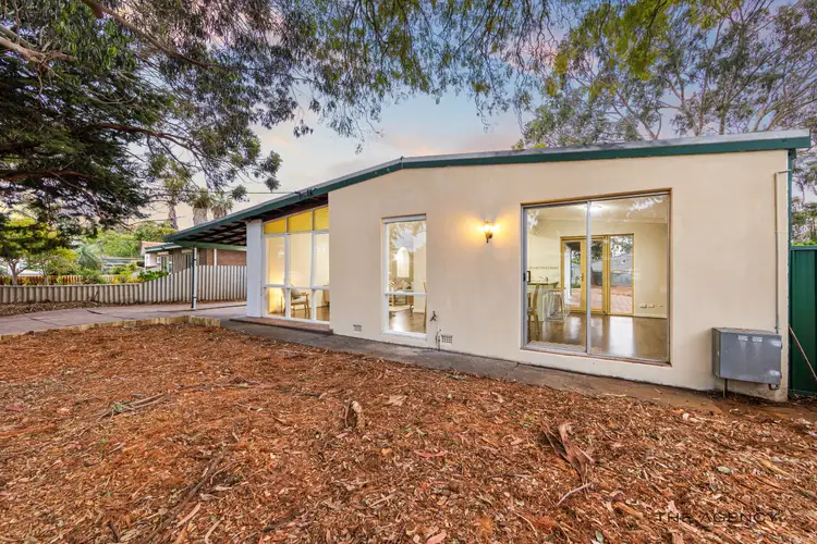 Fifth view of Homely house listing, 8 Natasha Way, Camillo WA 6111