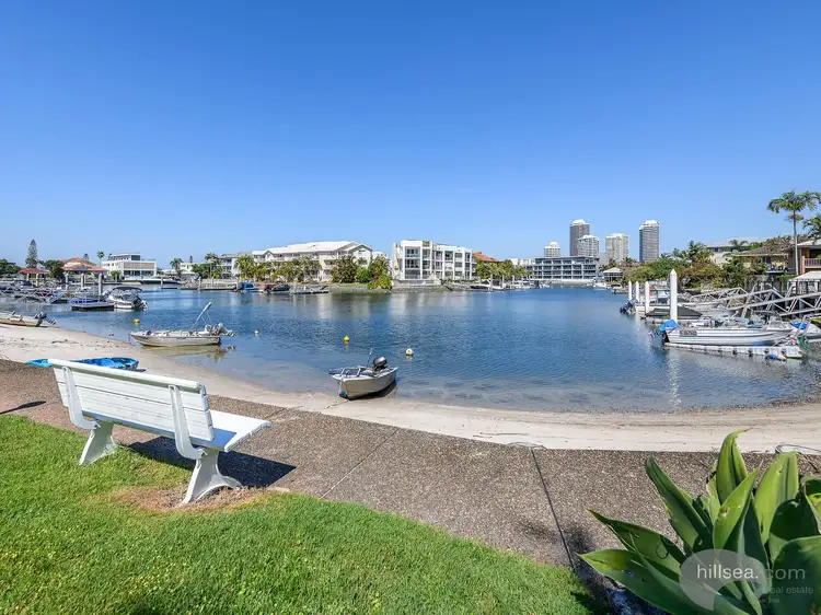 2/22 Jennifer Avenue, Runaway Bay QLD 4216