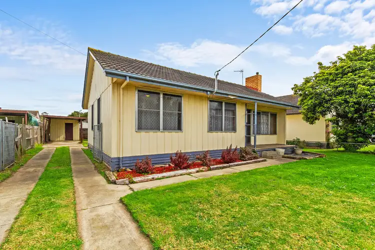 Main view of Homely house listing, 16 Overend Crescent, Sale VIC 3850