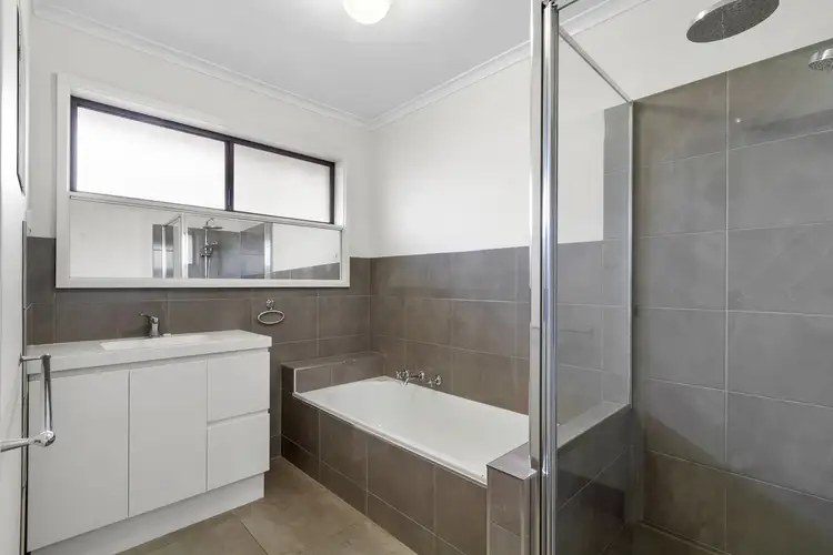 Third view of Homely unit listing, 4/100 Stawell Street, Sale VIC 3850