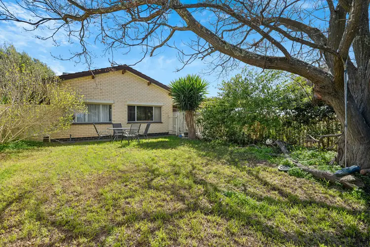 15 Janet Crescent, Morphett Vale SA 5162