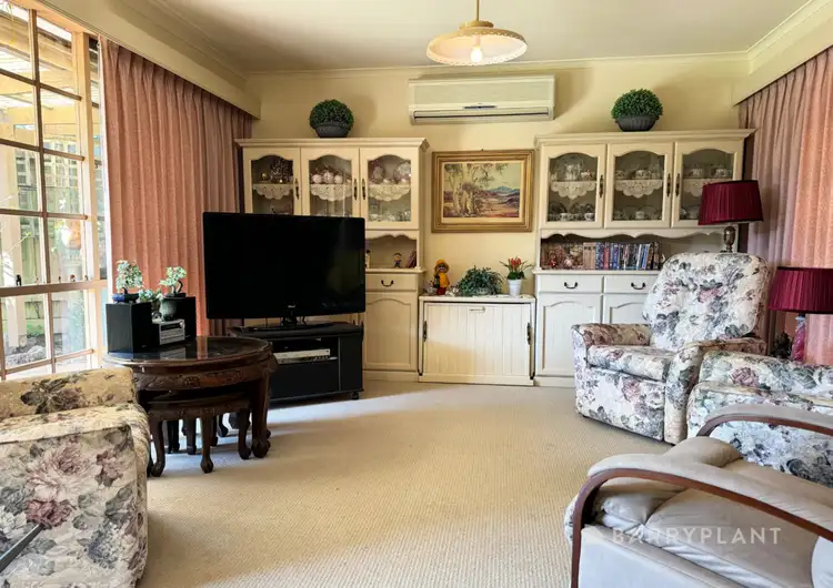 Fifth view of Homely house listing, 10 Birkley Court, Rosebud VIC 3939