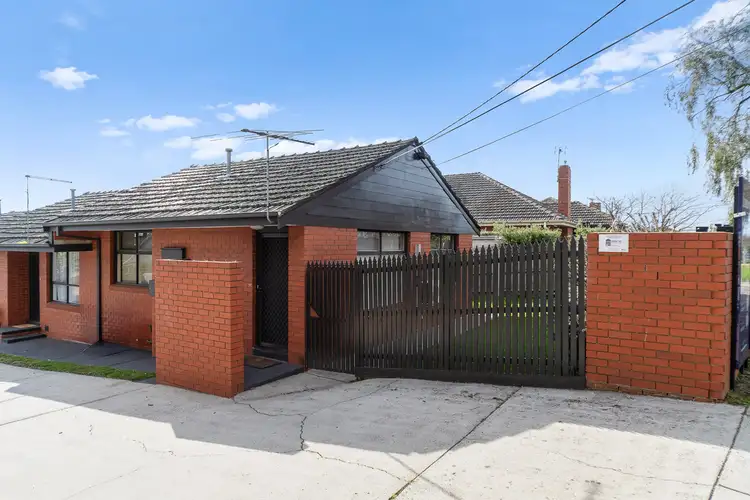 1/1 Catherine Parade, Frankston VIC 3199