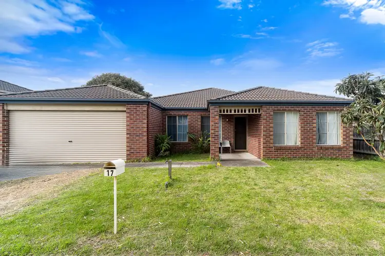 17 Clancy Crescent, Carrum Downs VIC 3201