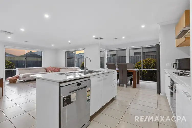 Fifth view of Homely house listing, 11 Werribee Crescent, Wollert VIC 3750