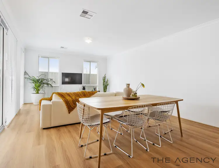 Sixth view of Homely house listing, 3 Siena Approach, Piara Waters WA 6112