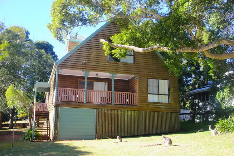36 Bunya Avenue, Bunya Mountains QLD 4405
