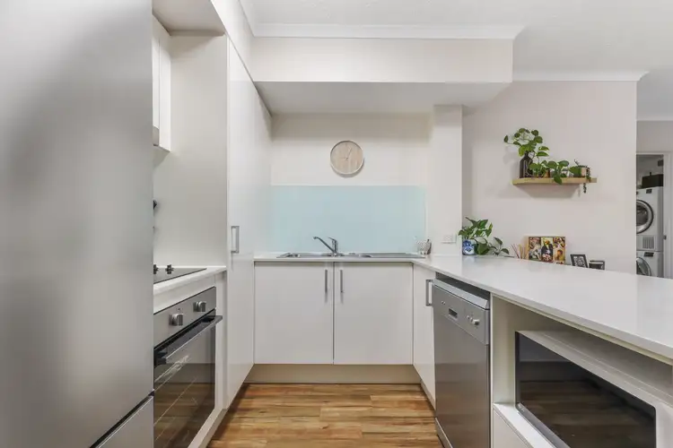 Fourth view of Homely apartment listing, 9/45 Regent Street, Woolloongabba QLD 4102