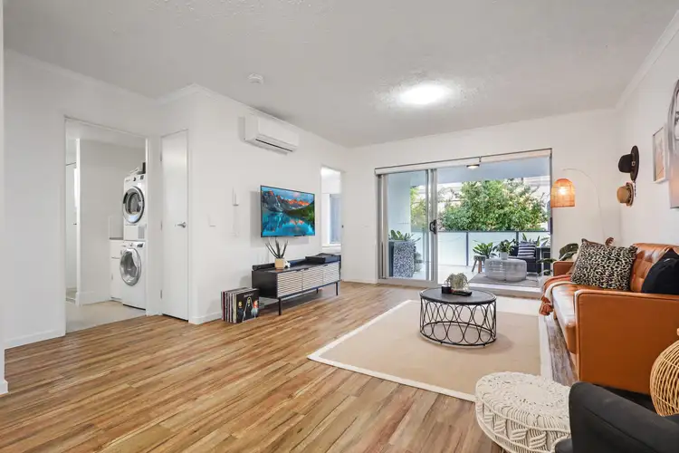 Sixth view of Homely apartment listing, 9/45 Regent Street, Woolloongabba QLD 4102