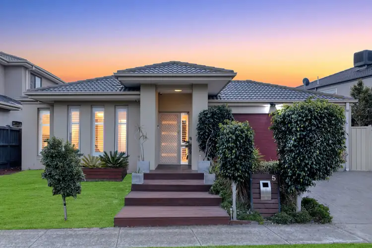 5 Stoneyfell Road, Point Cook VIC 3030