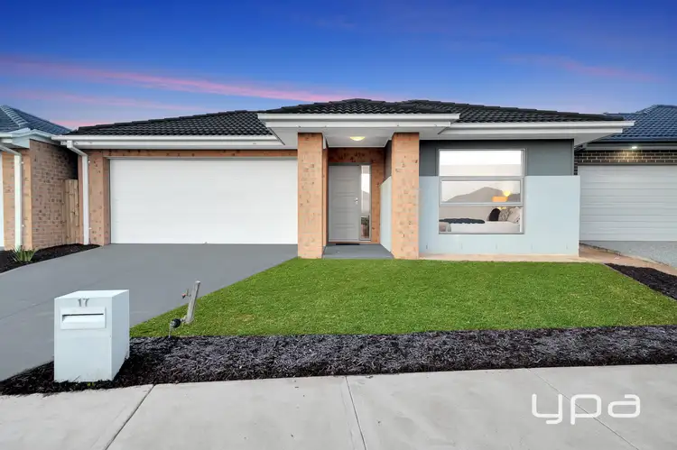 17 Tamworth Drive, Rockbank VIC 3335