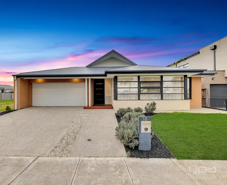 18 Bayvista Circuit, Point Cook VIC 3030