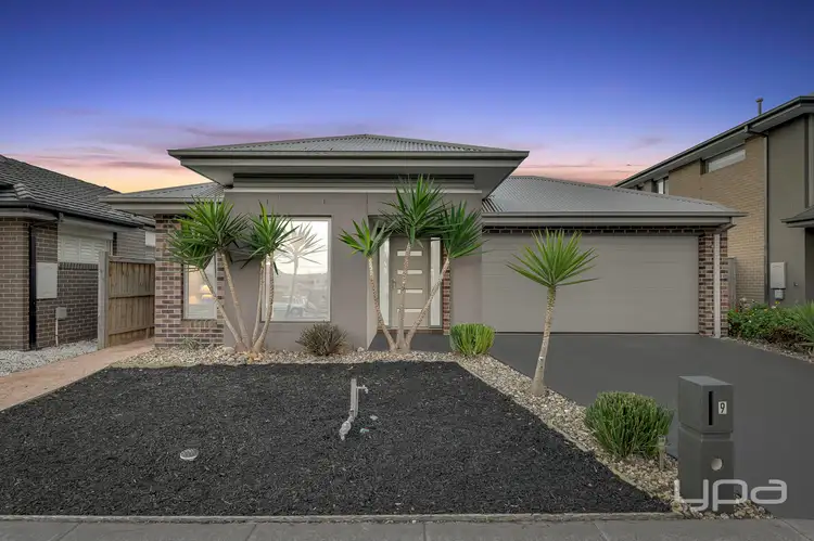 9 Yacht Road, Point Cook VIC 3030