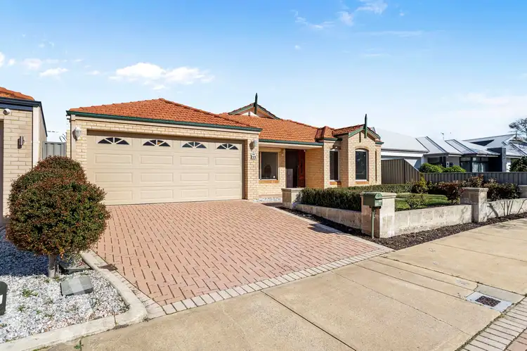 4 Rosette Place, Piara Waters WA 6112
