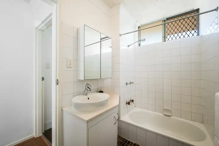 Sixth view of Homely unit listing, 2/10 Stuckey Road, Clayfield QLD 4011