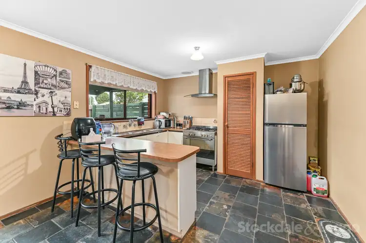 Fifth view of Homely house listing, 11 Bosco Close, Narre Warren VIC 3805