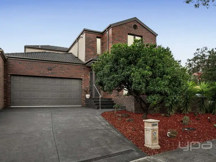 15 Ravenhill Boulevard, Roxburgh Park VIC 3064