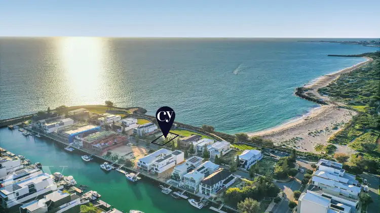 16 Chelydra Point, North Coogee WA 6163