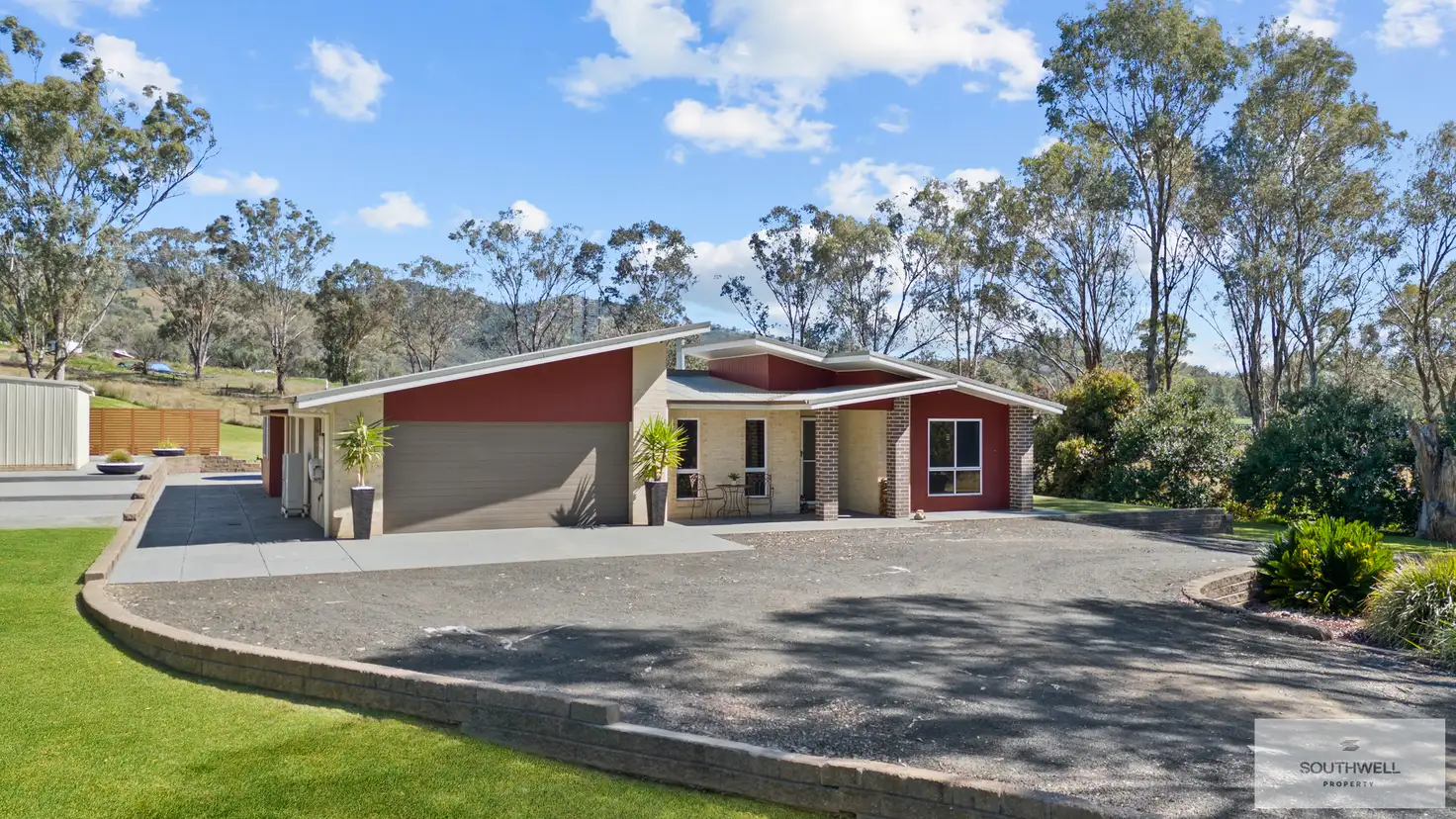 Main view of Homely house listing, 4 Pindari Drive, Tamworth NSW 2340