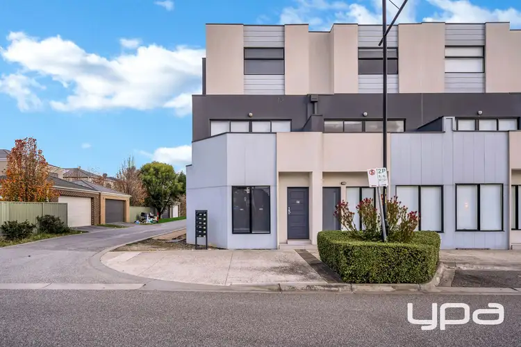 Main view of Homely townhouse listing, 21 Golden Green, Pakenham VIC 3810