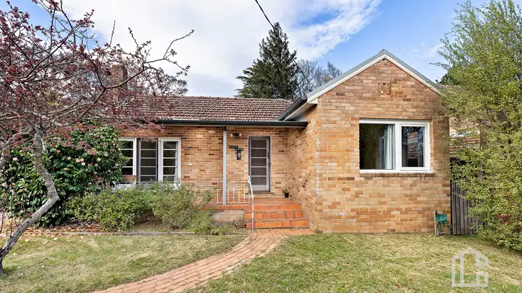 9 Birdwood Avenue, Katoomba NSW 2780