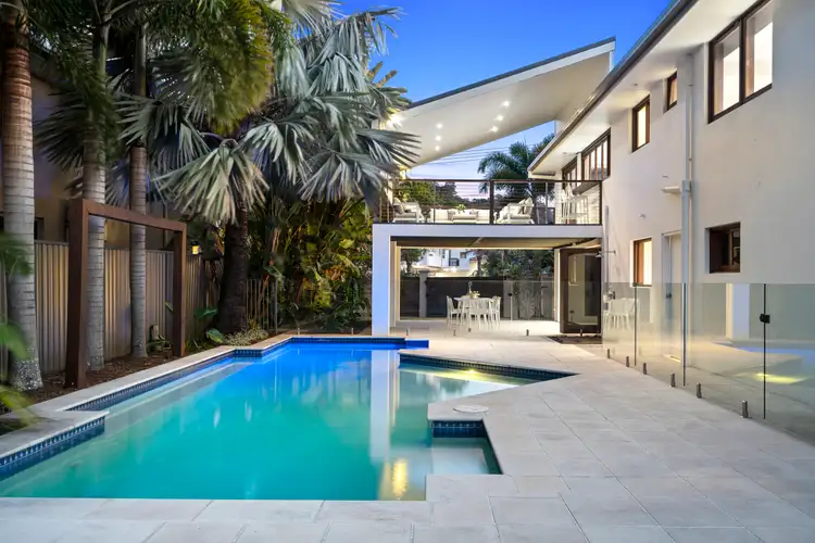 60 Acanthus Avenue, Burleigh Heads QLD 4220