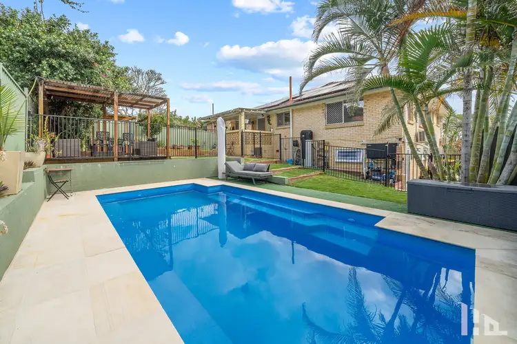 17 Chaplin Street, Stafford Heights QLD 4053