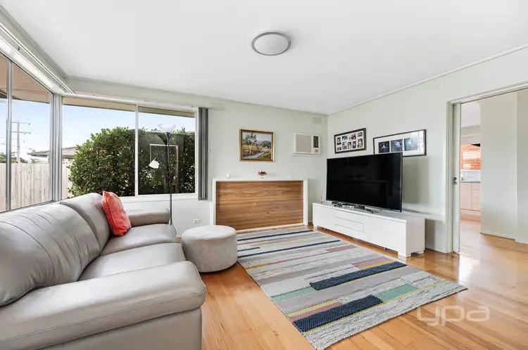 Fifth view of Homely house listing, 5 Gladstone Park Drive, Gladstone Park VIC 3043