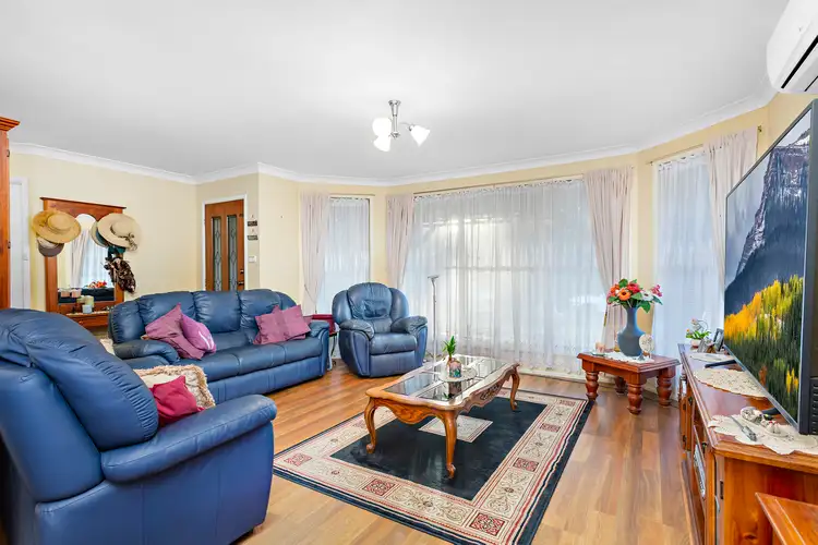 Sixth view of Homely house listing, 15 Winnilong Way, Horsley NSW 2530