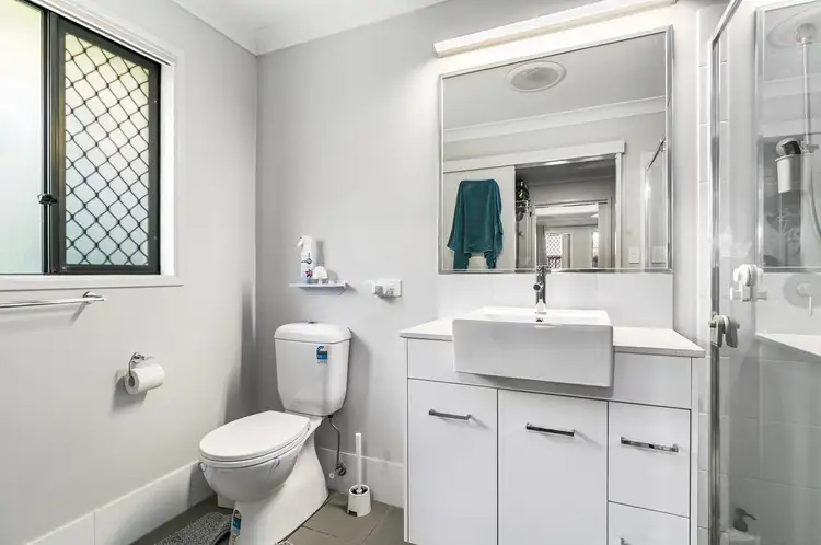 Fifth view of Homely house listing, 2/15 Oxford Street, Alexandra Hills QLD 4161