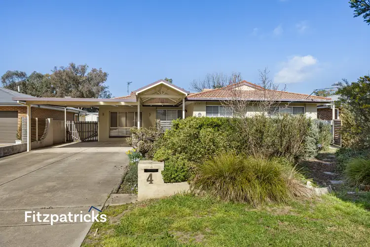 4 Angel Street, Lake Albert NSW 2650