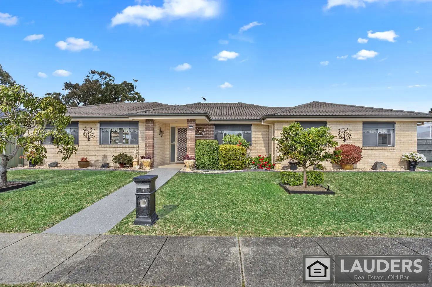 Main view of Homely semi-detached listing, 7 Mackerel Way, Old Bar NSW 2430