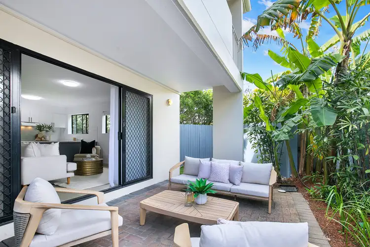 2/24 Thynne Road, Morningside QLD 4170