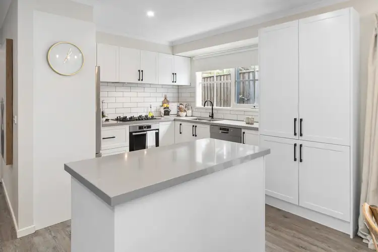Third view of Homely house listing, 5 Arthur Court, Skye VIC 3977