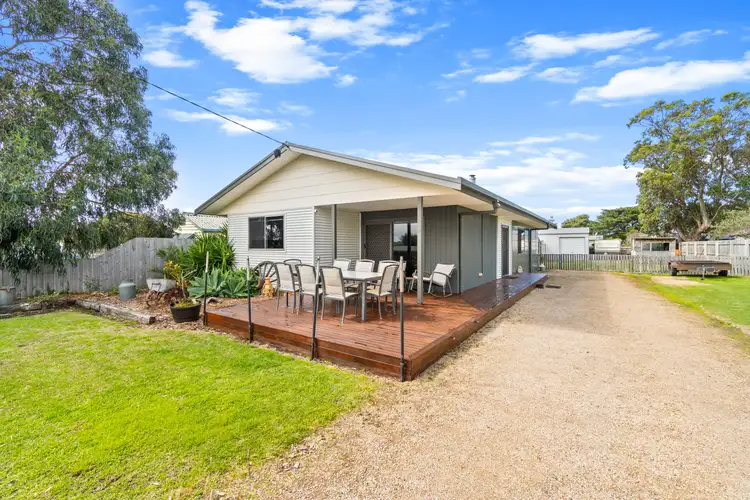 12 Main Road, Seaspray VIC 3851