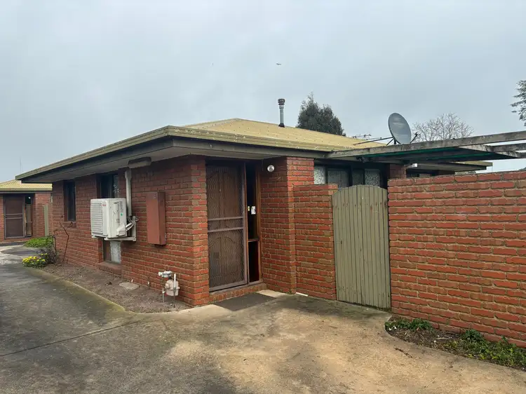 2/76 Moore Street, Colac VIC 3250